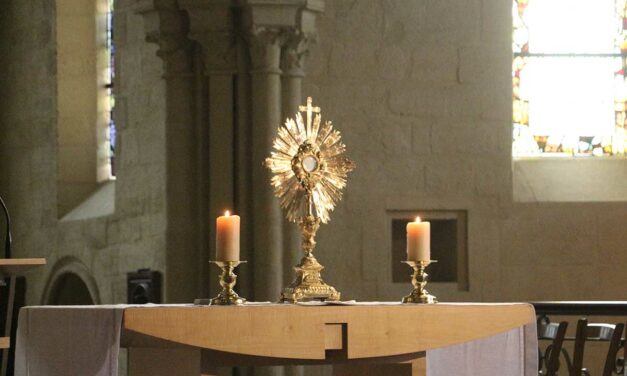 Adoration eucharistique : nouveaux horaires et recherche d’adorateurs réguliers